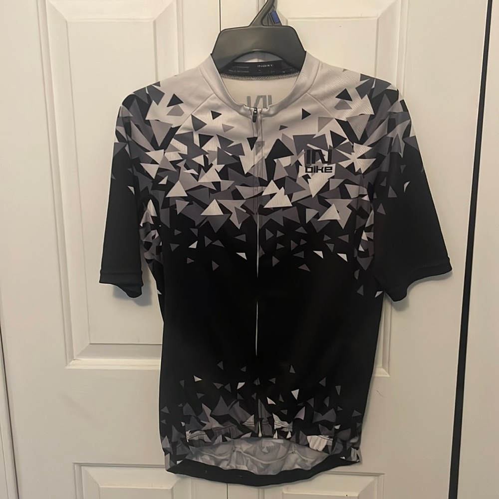 INBIKE Men's Cycling Sz medium  zip top GUC B71